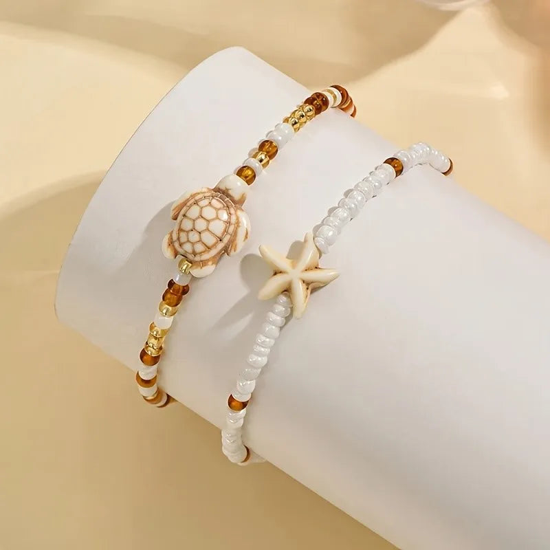 2Pcs Brown Starfish and Turtle Designs Pendant Anklet for Women Summer Ocean Theme Foot Jewelry Ideal for Beach Vacations